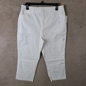 Croft & Barrow Pants Womens 10 White Classic Fit Capri Secretly Slimming NEW
